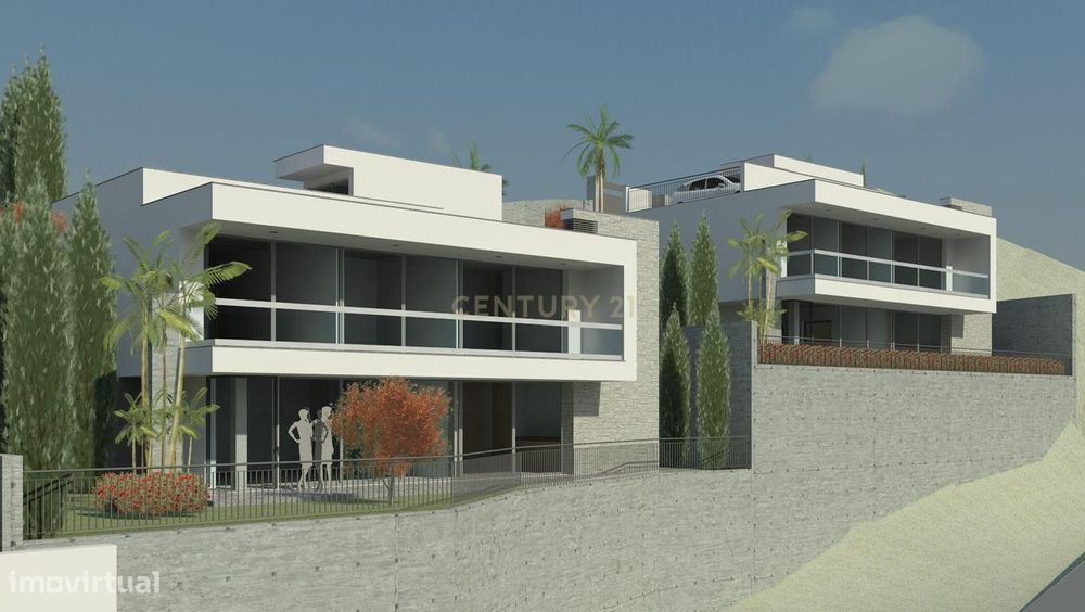 Luxuosa Moradia Isolada com Piscina em Santa Cruz, Madeira