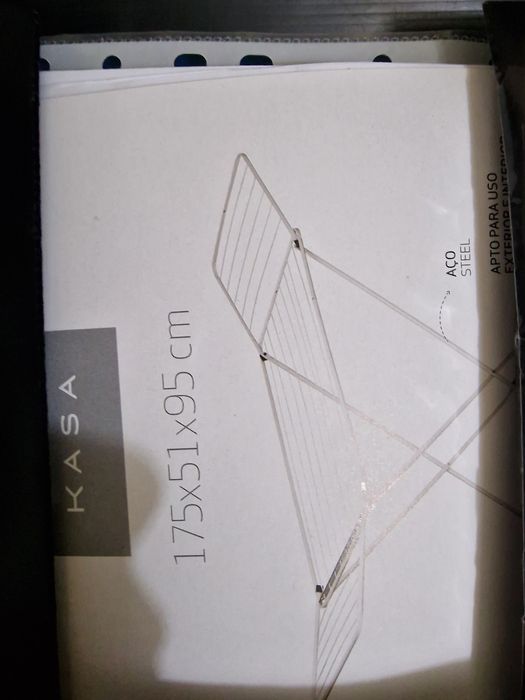 Estendal de pe branco