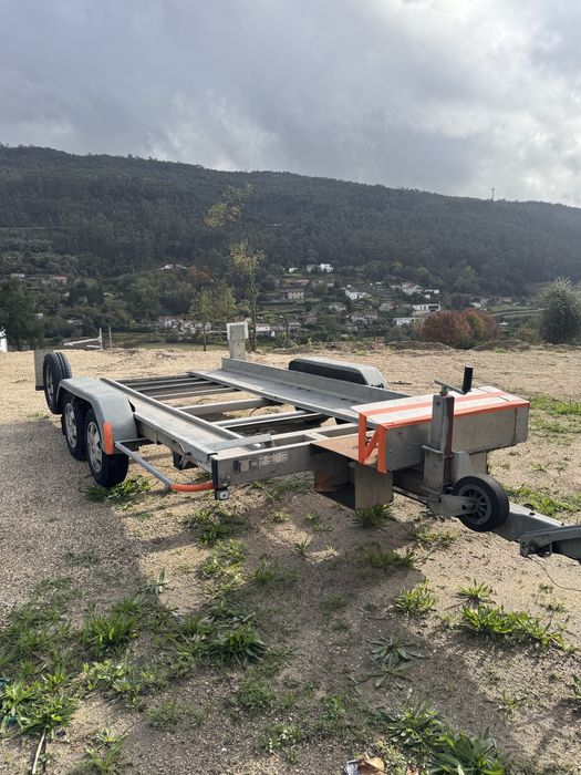Atrelado/ reboque porta carros