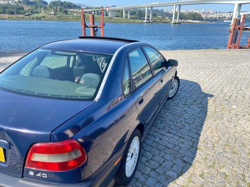 Volvo s40 viatura a trabalhar bem