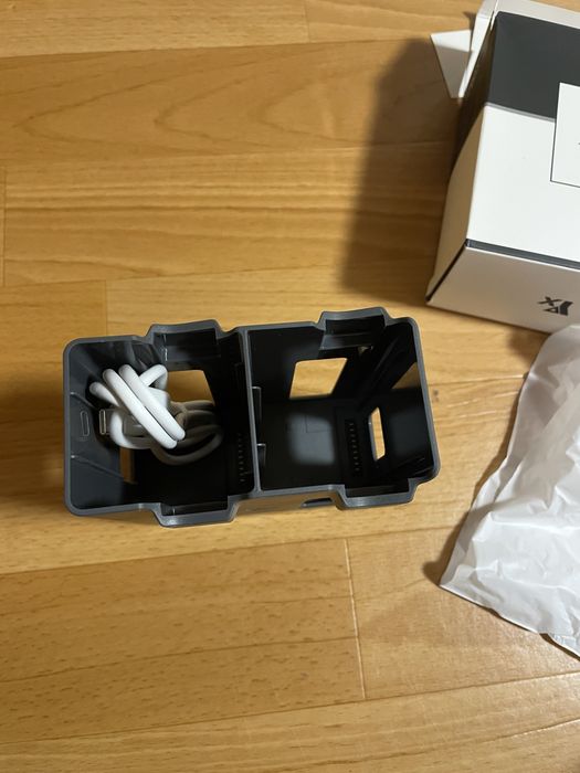 Продам зарядний хаб до mavic 4pro