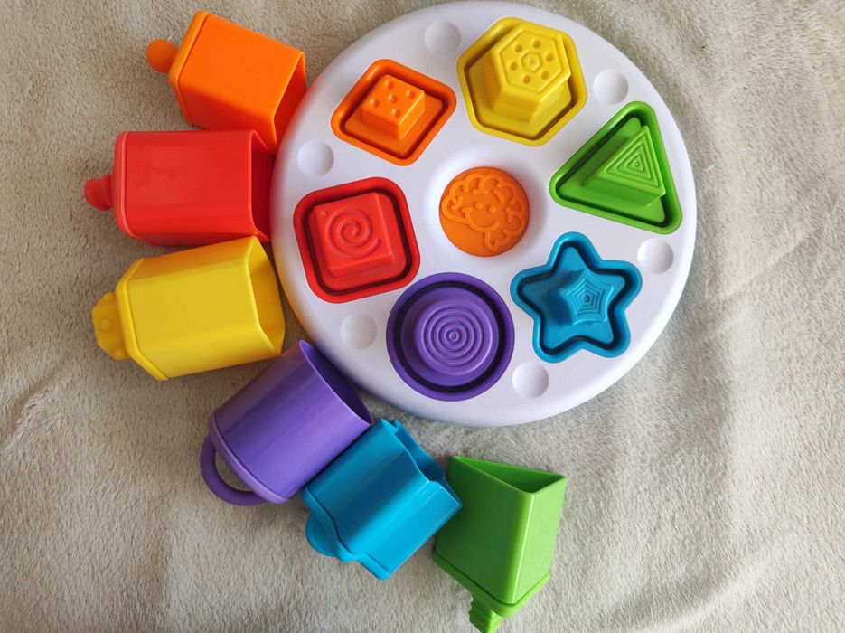 FAT brain toys sorter plugzy