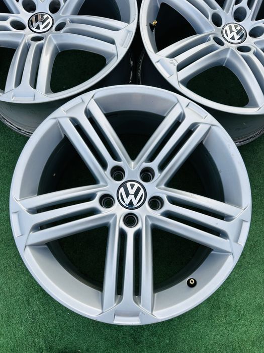 Диски 5/112 R18 VW 8J ET-41 Passat Golf Skoda Octavia SuperB