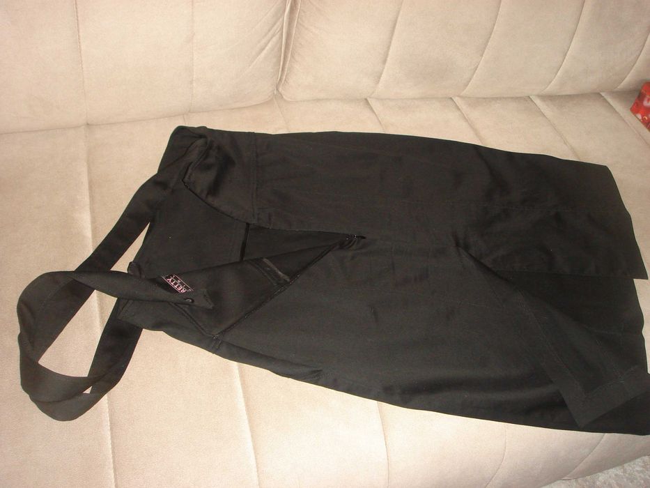 spódniczka na szelkach z podwyższonym stanem