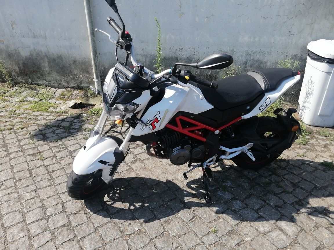 Moto Benelli TnT 125