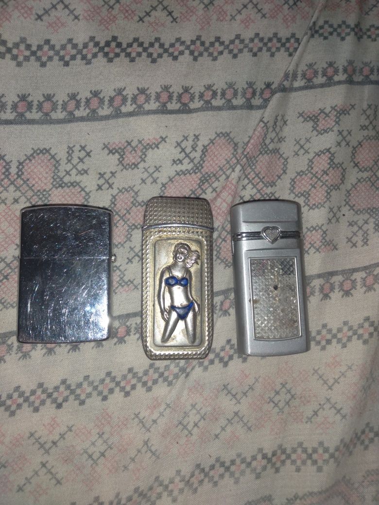 Зажигалки 3 штуки