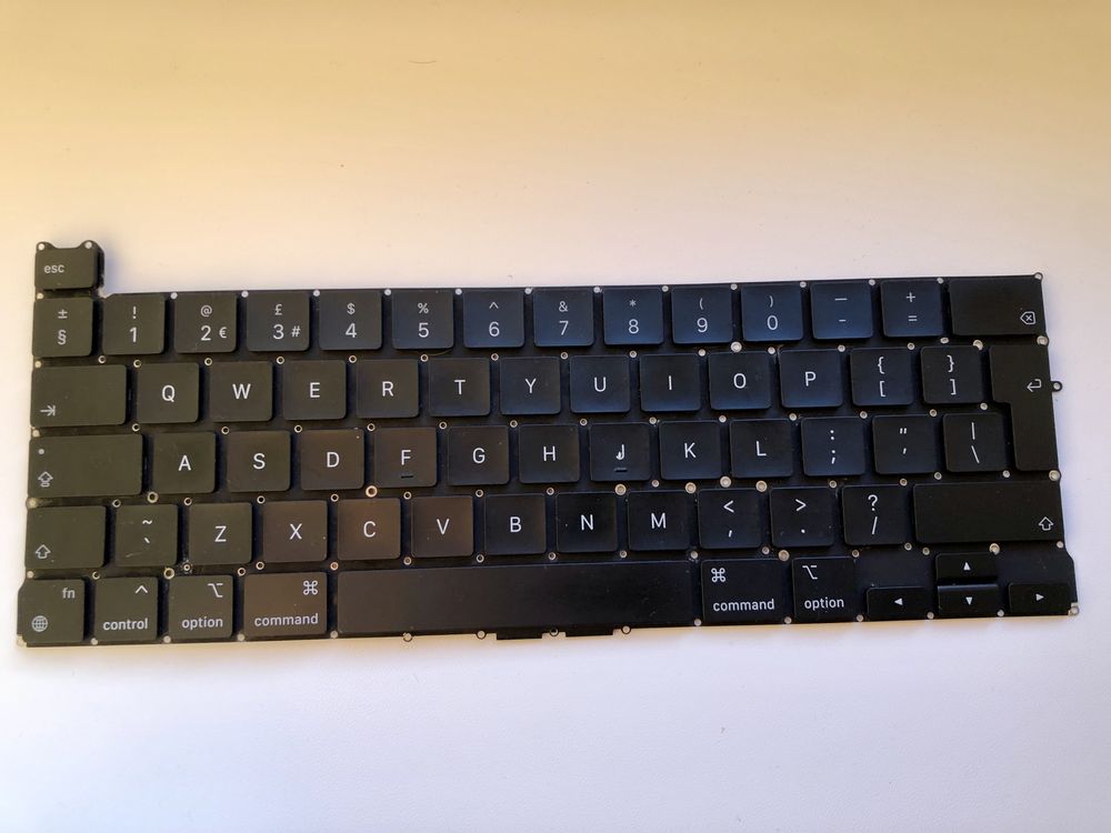 Apple клавиатура MacBook A2338