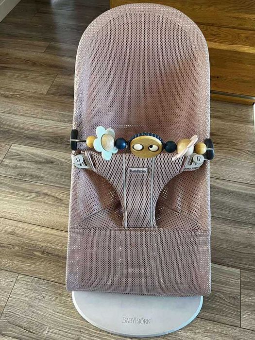 BabyBjörn, Bliss Mesh, leżaczek, ciemny róż