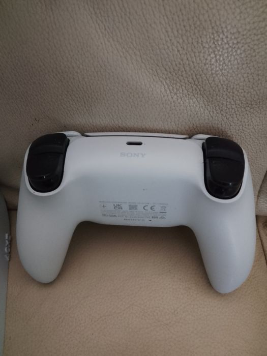 Konsola PS 5 Slim 1 TB z napędem na gwarancji do 2027 r JAK NOWA