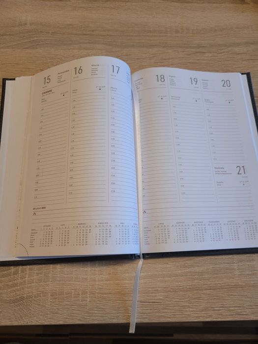 Kalendarz tygodniowy 2026, twarda oprawa