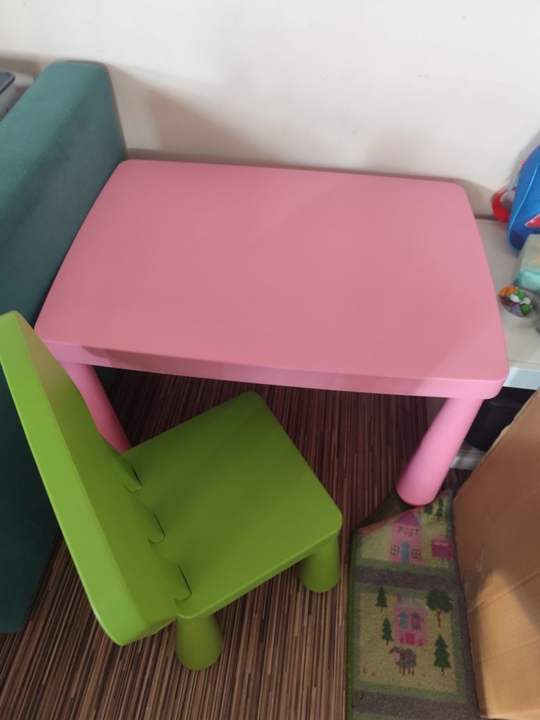 Krzesełko i stolik Ikea