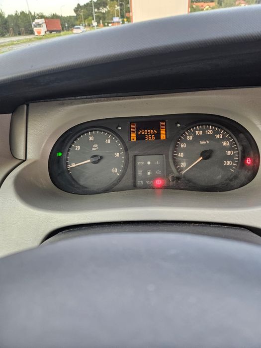Opel vivaro 2.5 cdti