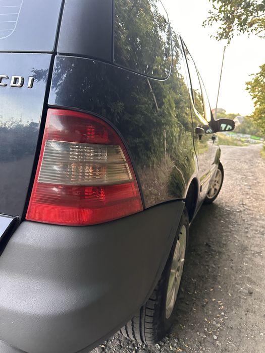 Mersedes Benz-M-Class. 2003