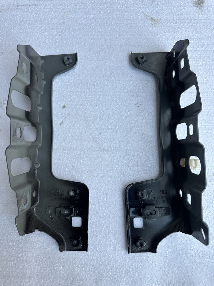 Renault Clio V 5 lift mocowanie blotnika lewe prawe Oryginal