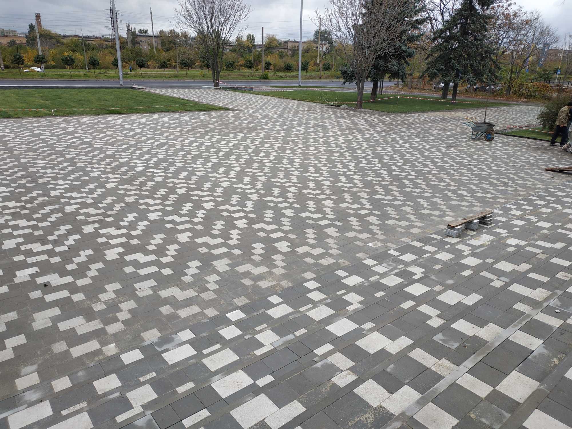 Укладка тротуарной плитки. Монтаж тротуарной плитки "Старый город"