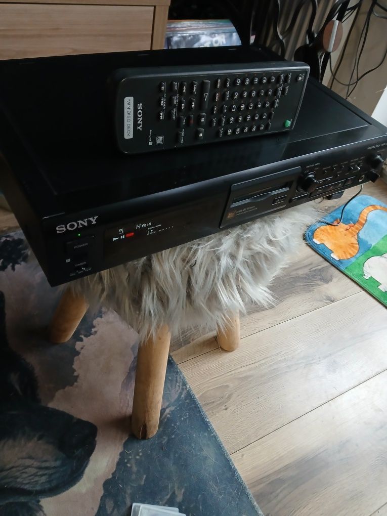 Sony Minidisc +pilot odtwarzacz nagrywarka MDS-JE510