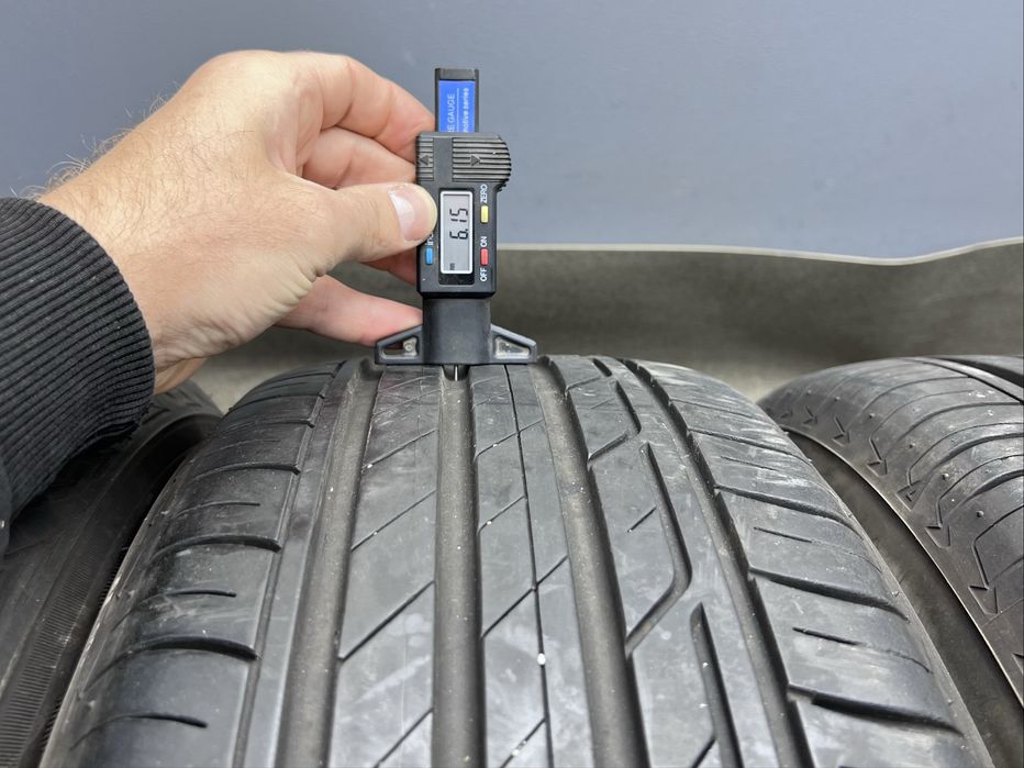 Шини 6+ мм літо 215 60 R17 Bridgestone Turanza T001 резина літні