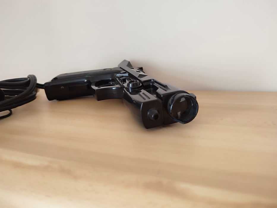 Kontroler pistolet do PS2  light gun