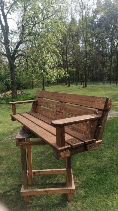 Huśtawki, bujaki, meble ogrodowe, architektura ogrodowa