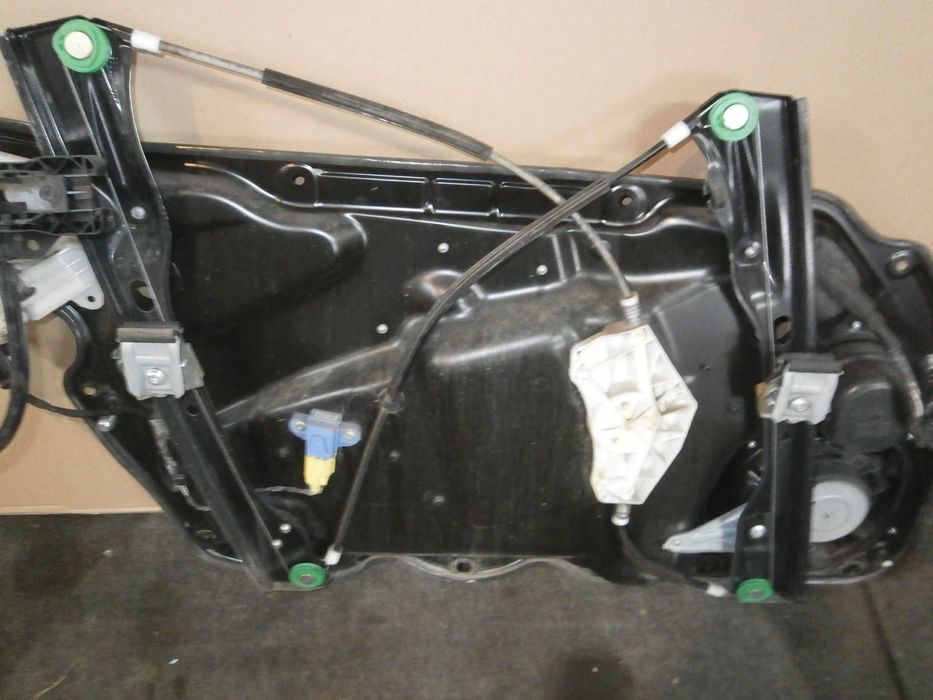 vw passat B6 mechanizm podnośnik szyby prawej przedniej