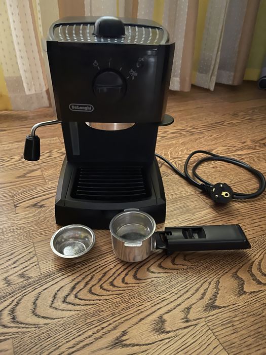 Кавоварка Delonghi EC145