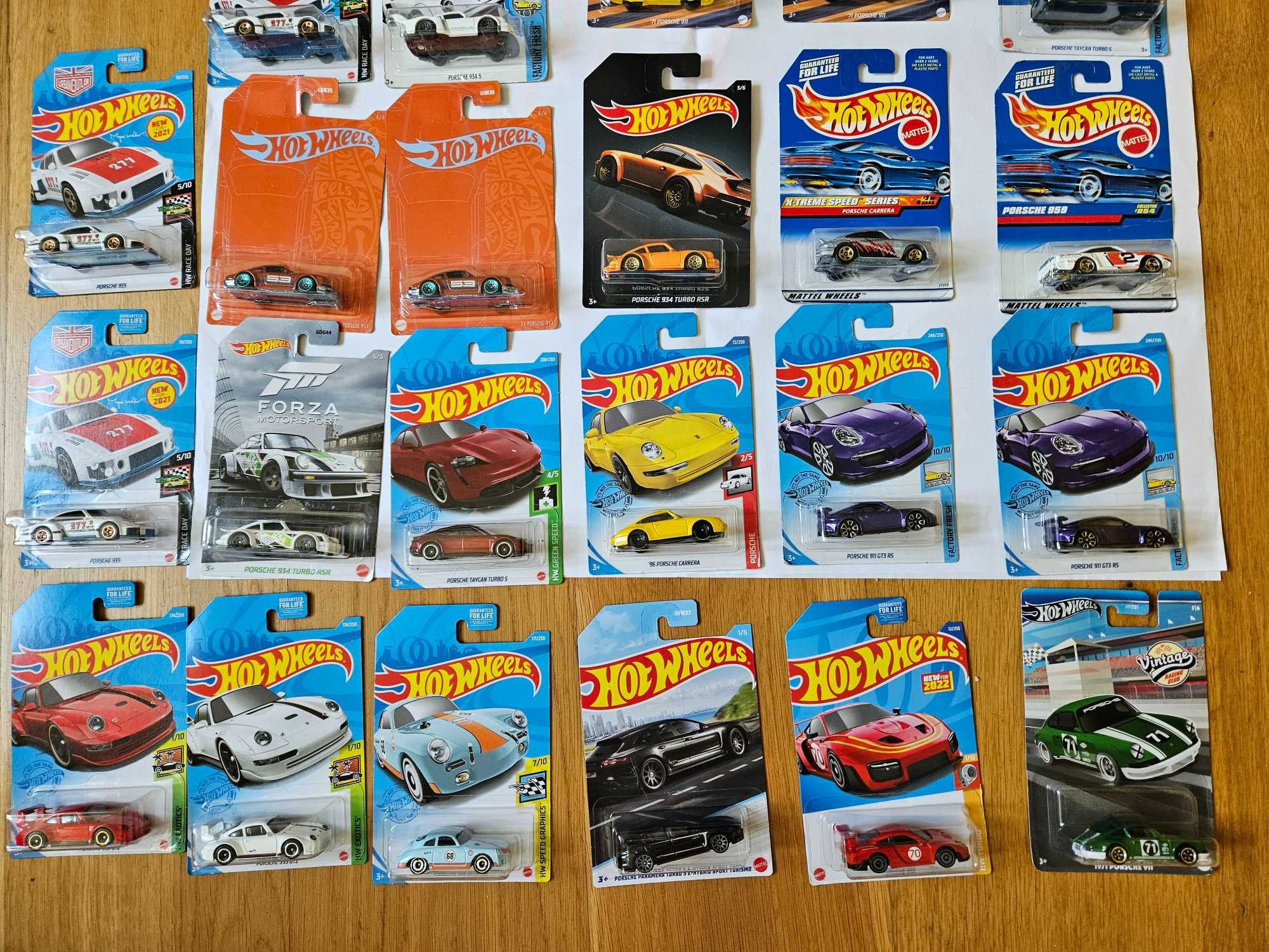 Porsche Hot Wheels, Hot Wheels Premium, Matchbox, Majorette 83szt