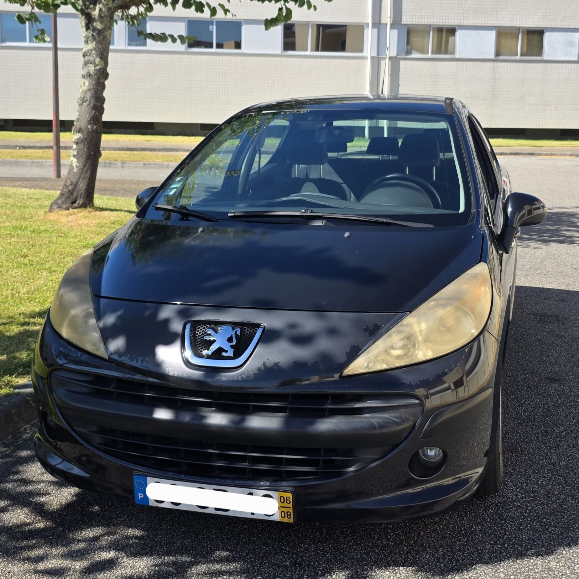 Peugeot 207 - ano 2006