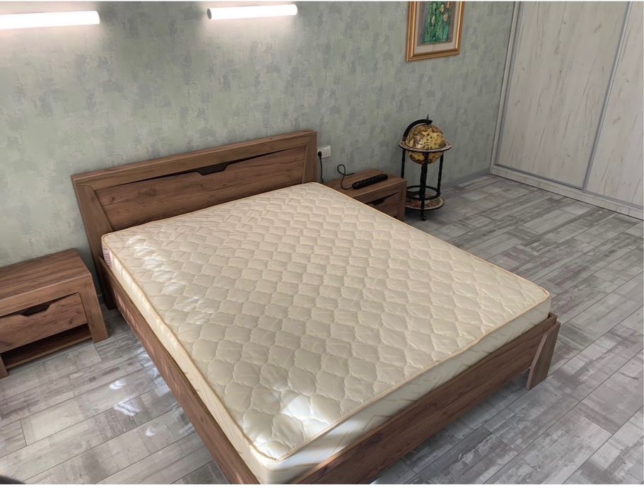 Ліжко 160х200, склад ліжок і матраців