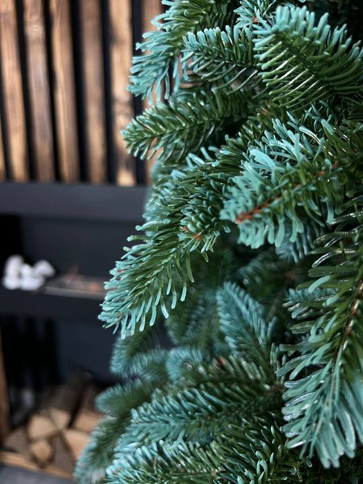 ялинка Канадська лита зелено-блакитна №7 2,1м. в коробці