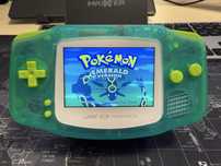 Game Boy Advance z ekranem IPS