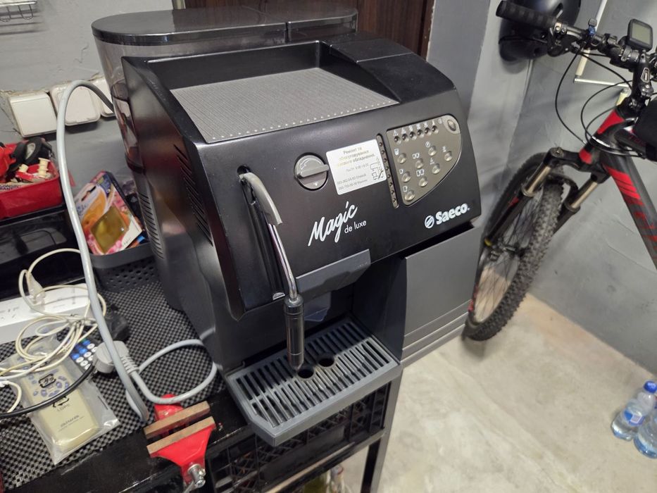 Кавомашина Saeco Magic Deluxe, в ідеальному стані, після ТО