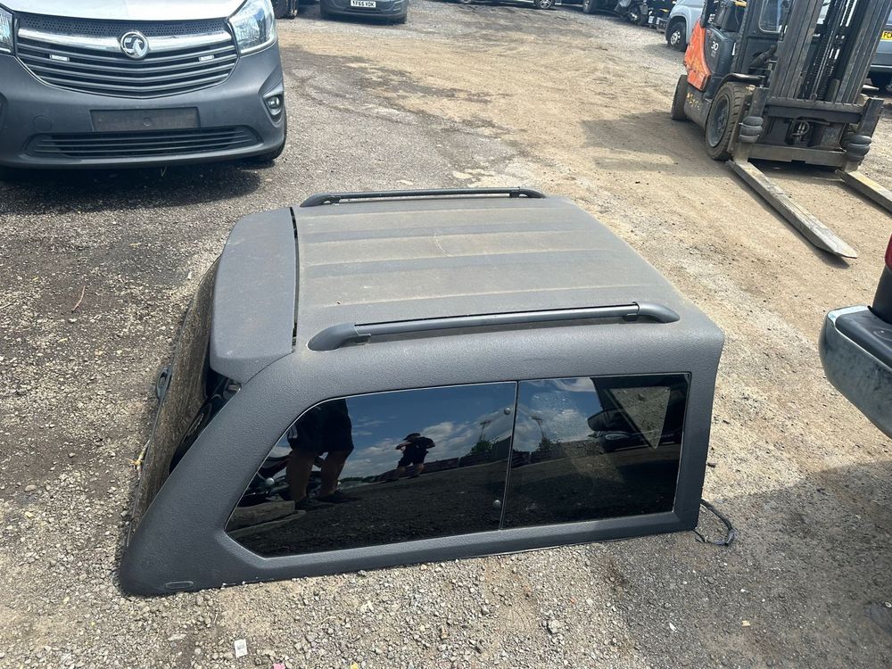 Nissan Navara Hard Top/twardy dach/ zabudowa paki