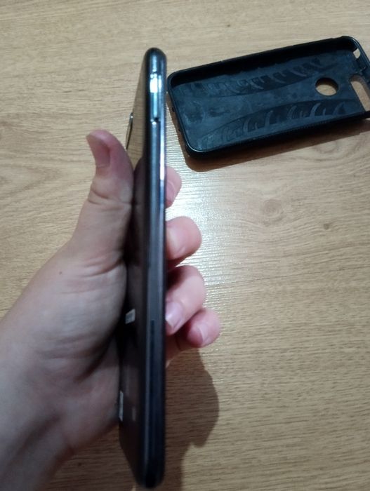 Смартфон HUAWEI Y6 2018р або 2019р