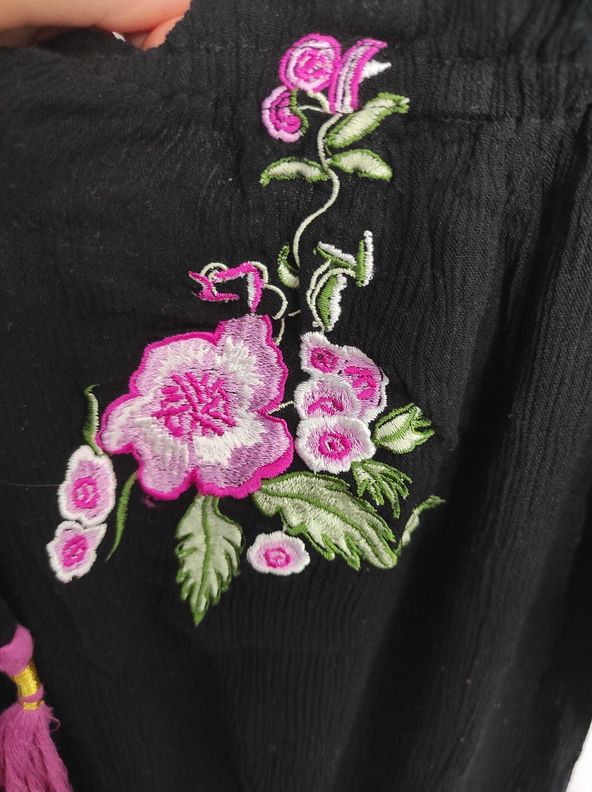 Sukienka / tunika czarna z haftem