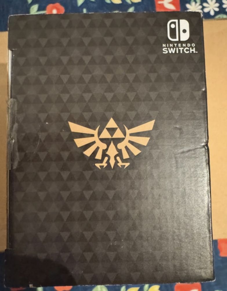 Nintendo Switch Lite Console Hyrule limited Edition Gold Zelda Console