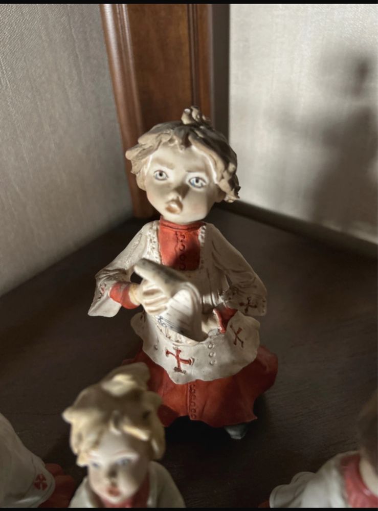Rara Antiguidade porcelana meninos do coro Capodimonte