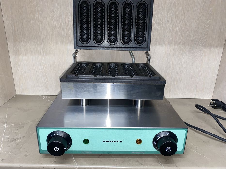 Вафельниця для корн-догів Frosty (Італія). Можливий обмін.
