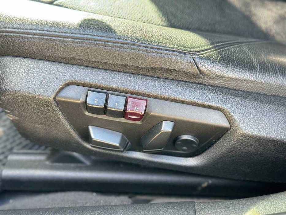 Bmw f30 328i  топова комплектація