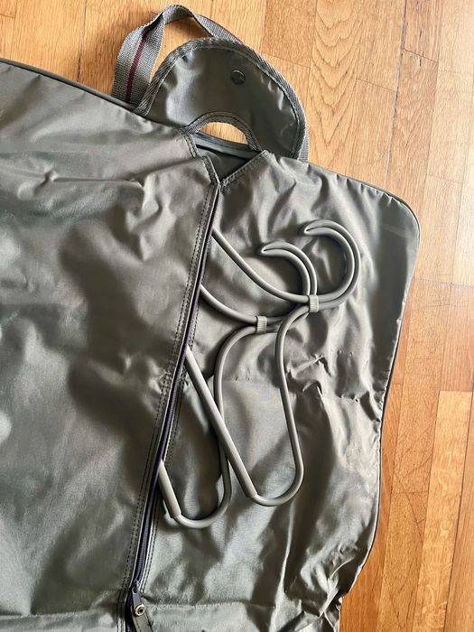 Porta fatos com 2 cabides