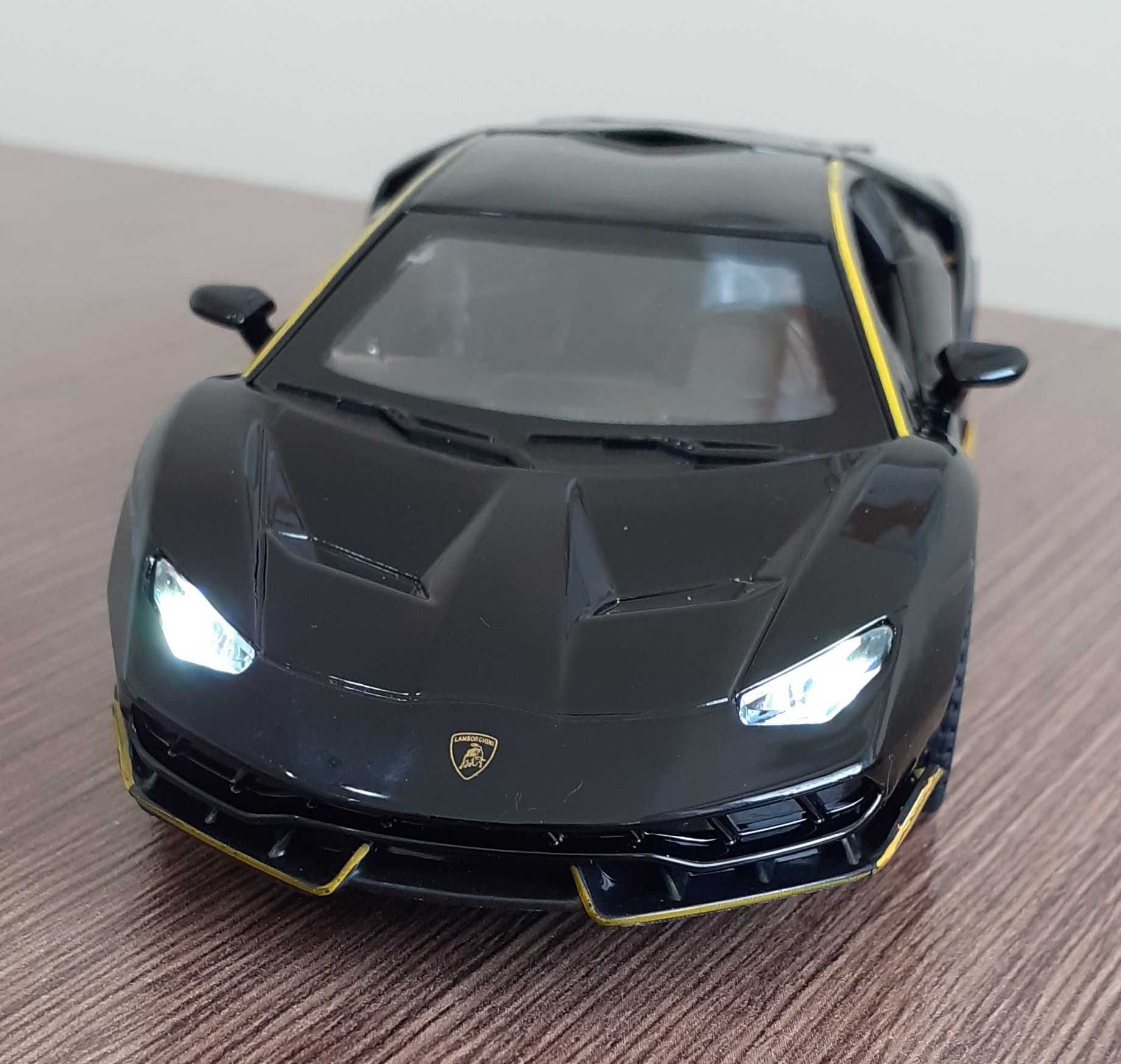 Lamborghini LP770-4 1:32, napęd, światła, dźwięk