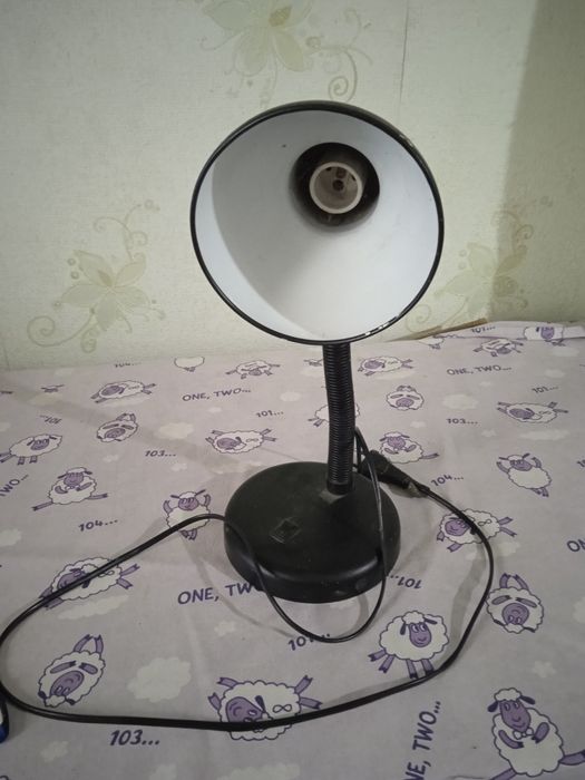 Лампа настольная