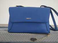 Carteira DKNY semi-nova