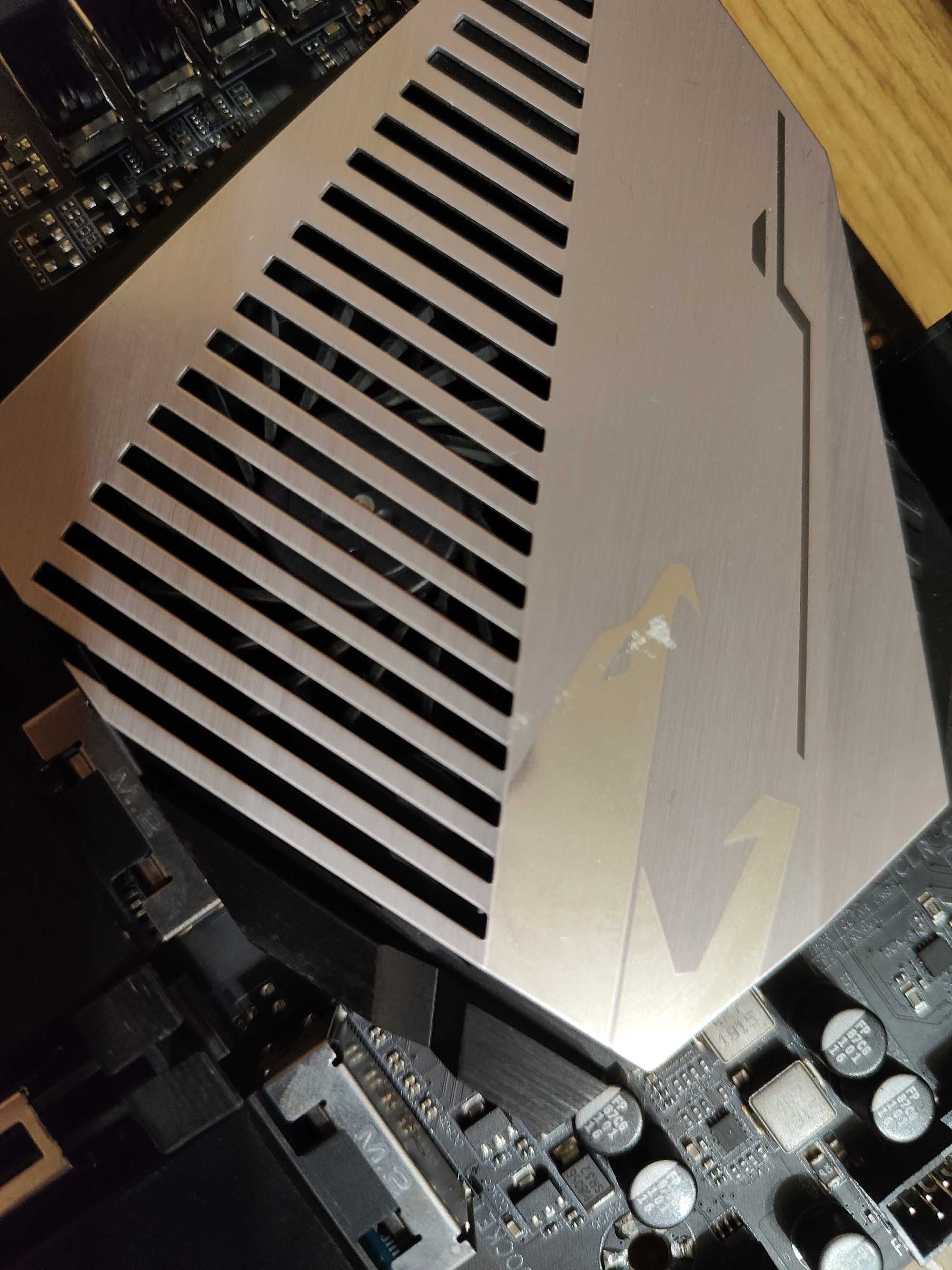 Материнська плата Gigabyte Aorus X570 Master V1.0