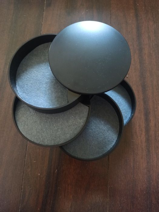 Pudełko okrągłe szuflady na biżuterię