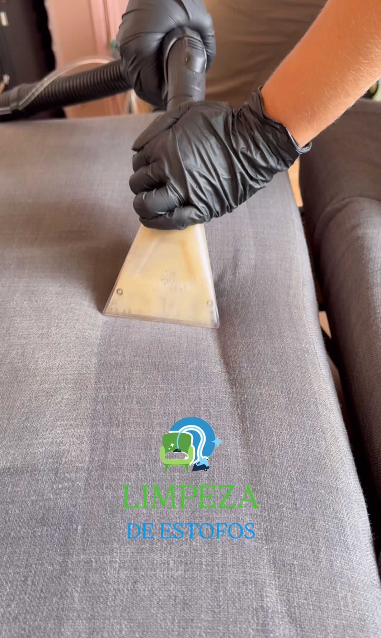 Limpeza de estofos: sofás, colchões e tapetes.