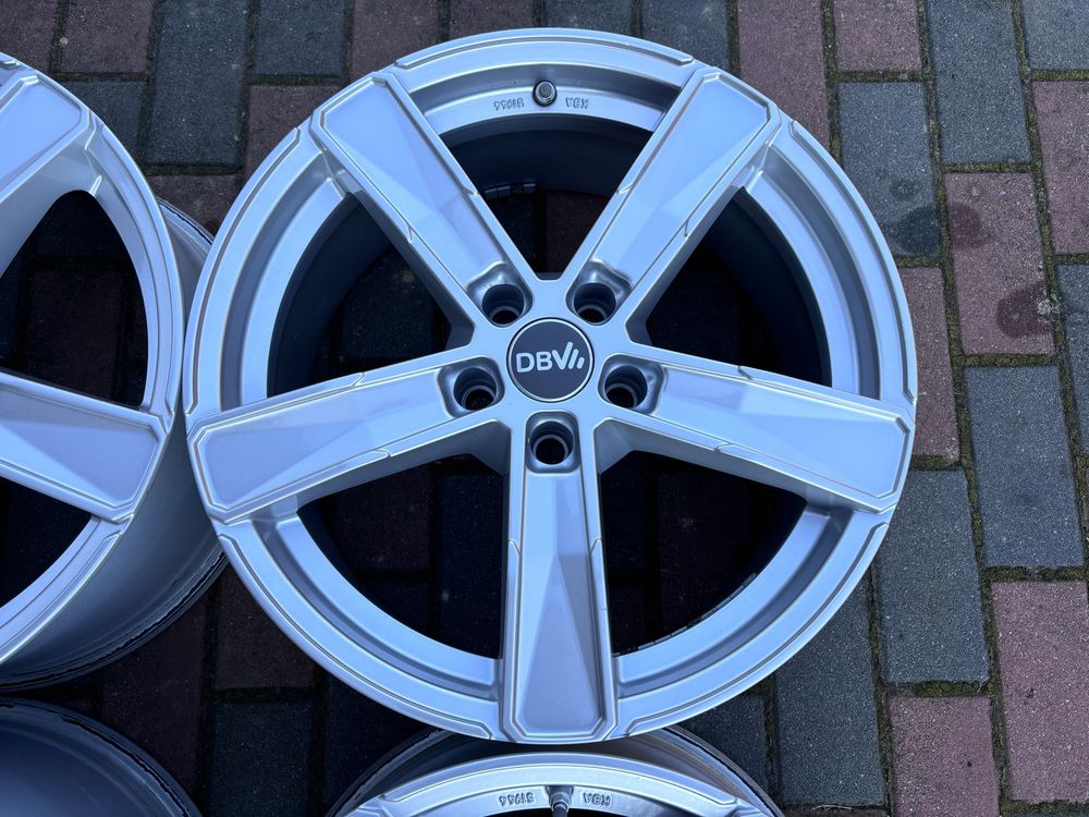 Felgi DBV 5x112 8Jx18 ET30 czujniki VW Seat Skoda Audi Mercedes