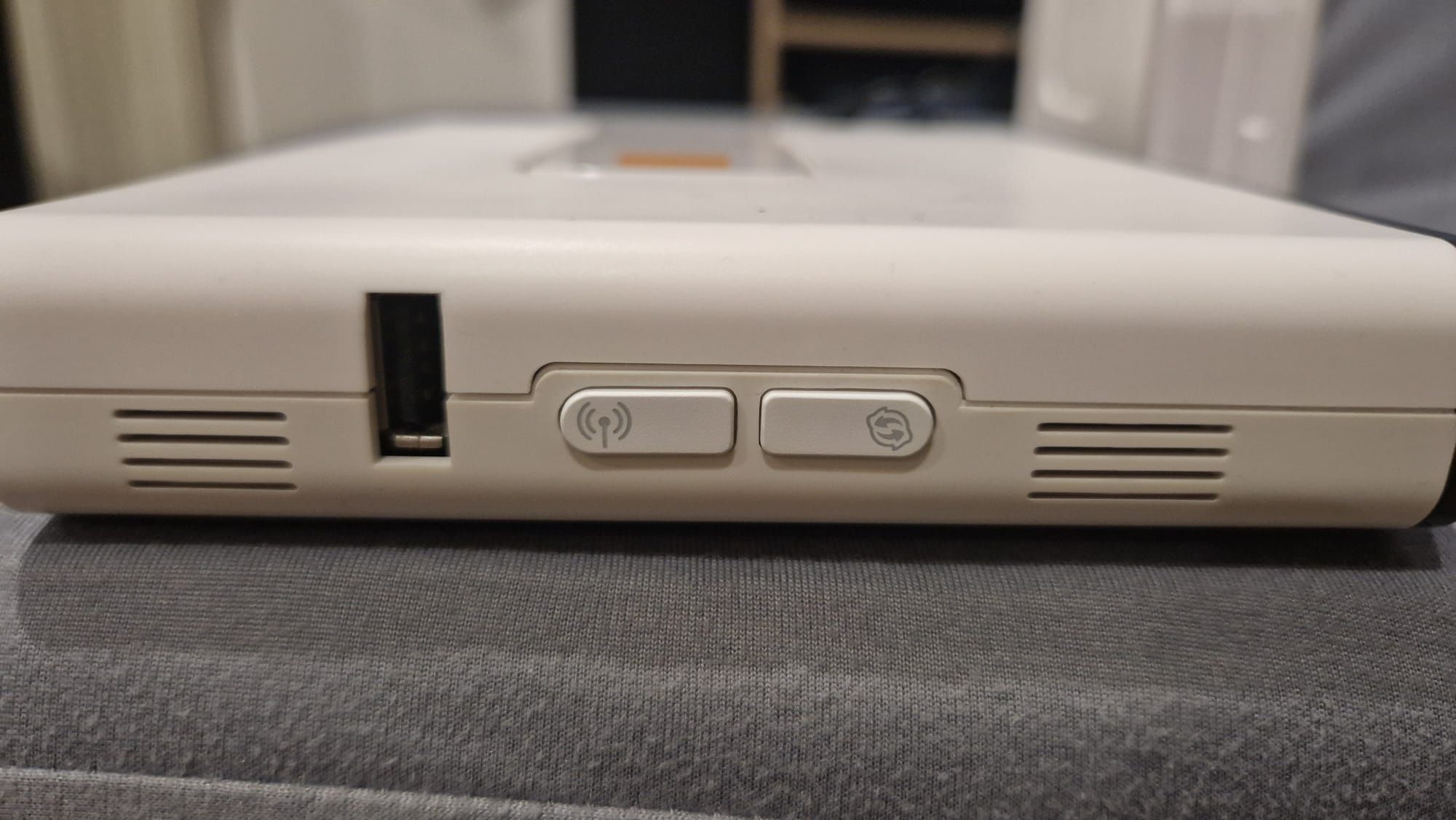 Router z modemem Wi-Fi Sagemcom Fast 2704