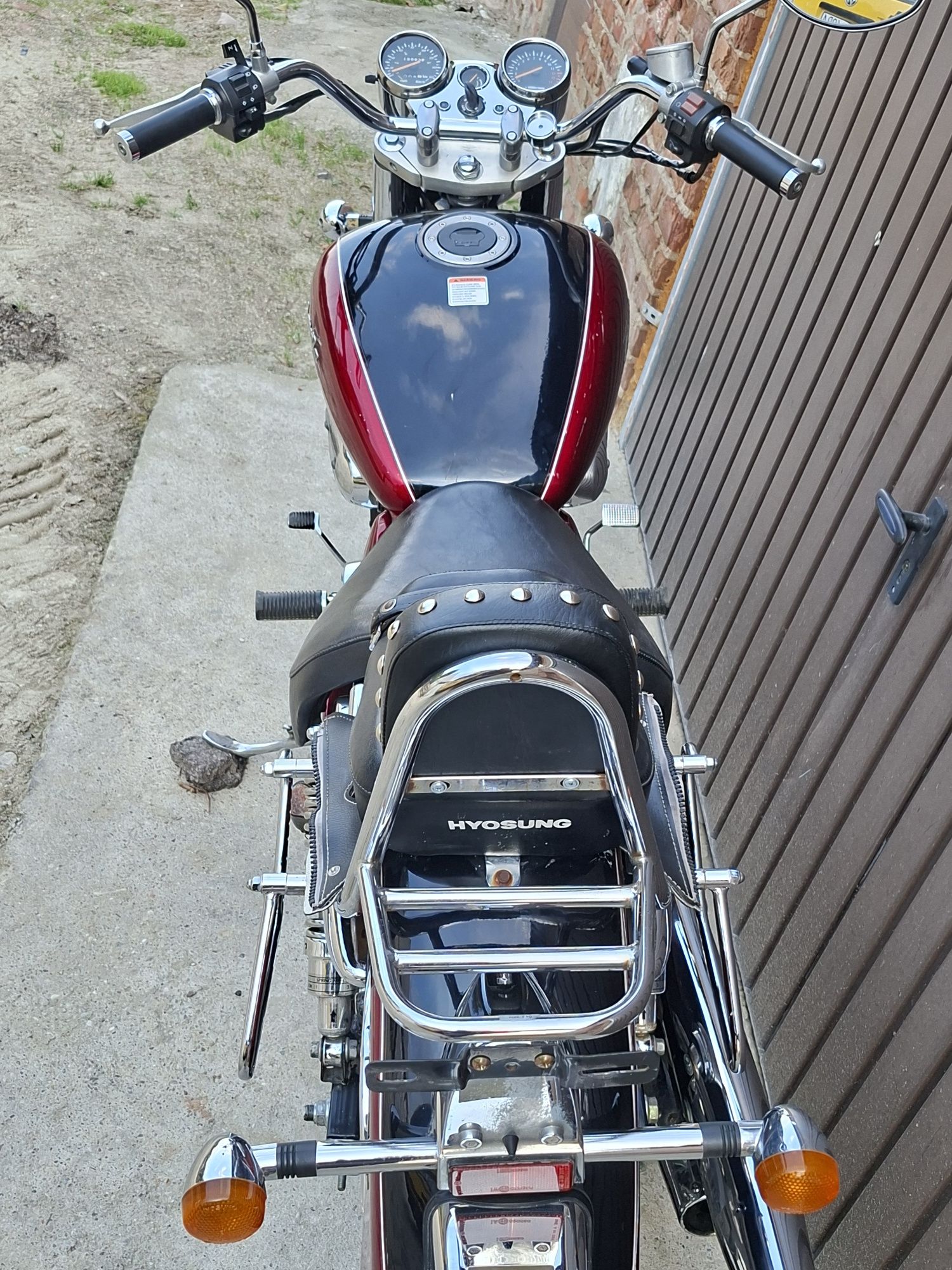Hyosung Aquila GV250 rok 2009 transport pod dom