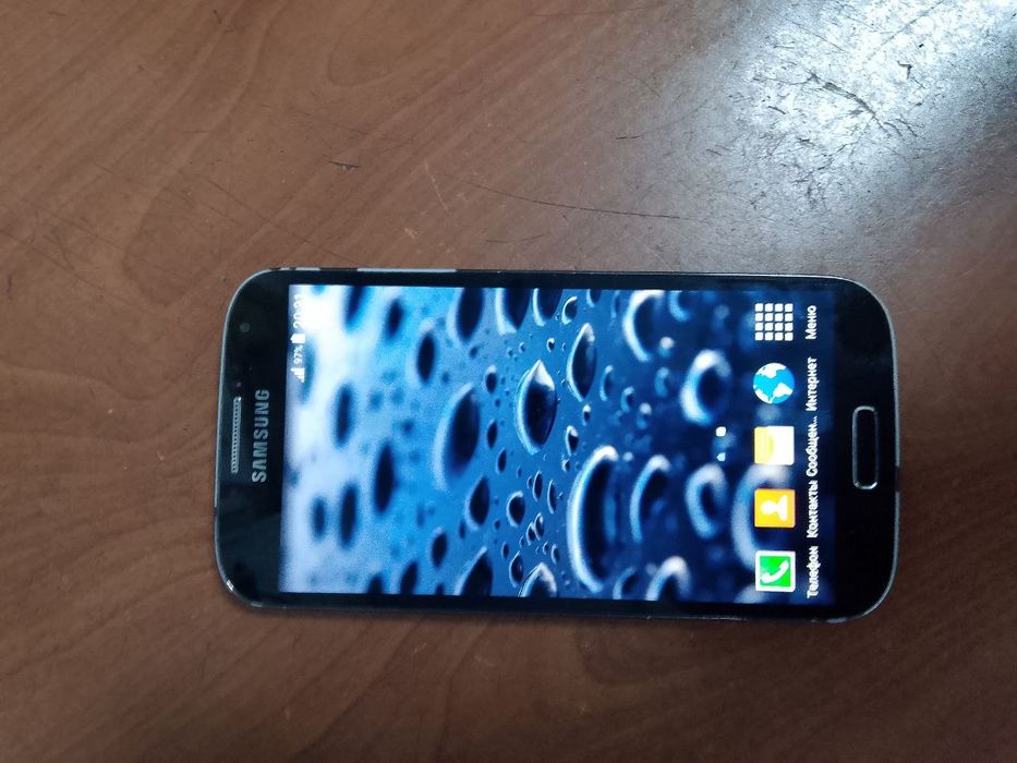 Телефон Самсунг S 4