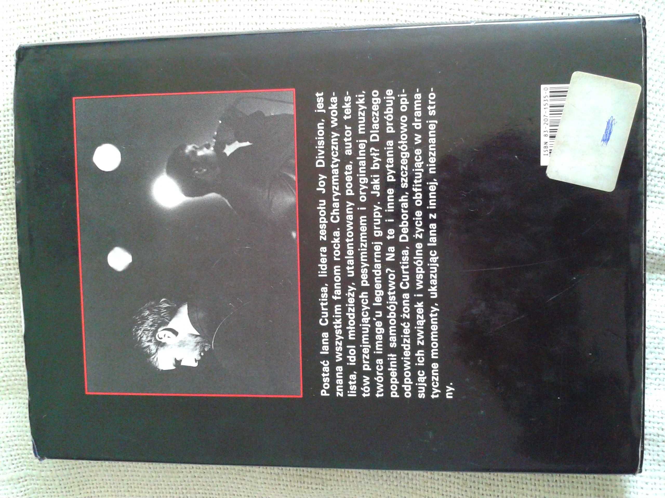 Joy Division i Ian Curtis. Przejmujący z oddali